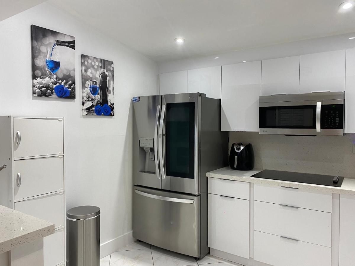 Apartamento Beautiful House 7 Min From Miami Airport W Free Parking Exterior foto